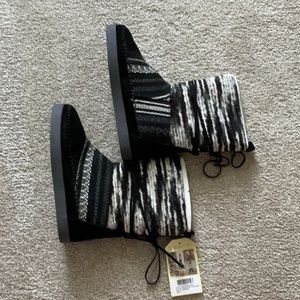 Toms Nepal woven boots